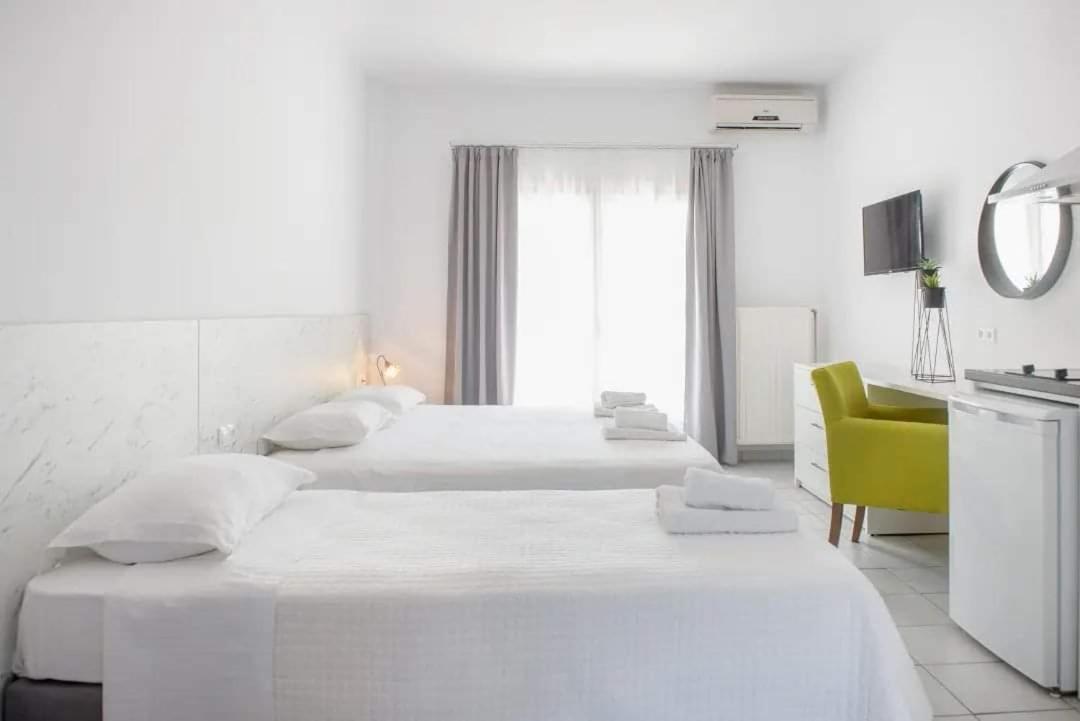 Hotel Papanikolaou Ієрісос Екстер'єр фото